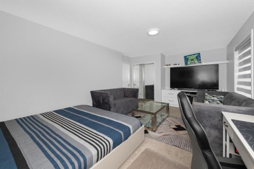 50 Saddleland Crescent Ne, Calgary, AB - Indoor Photo Showing Bedroom