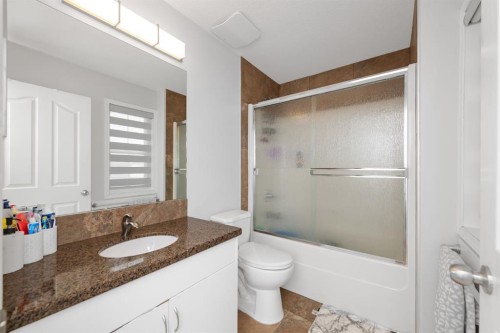 50 Saddleland Crescent Ne, Calgary, AB - Indoor Photo Showing Bathroom