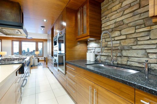 738 Crescent Road Nw, Calgary, AB - Indoor Photo Showing Kitchen With Double Sink