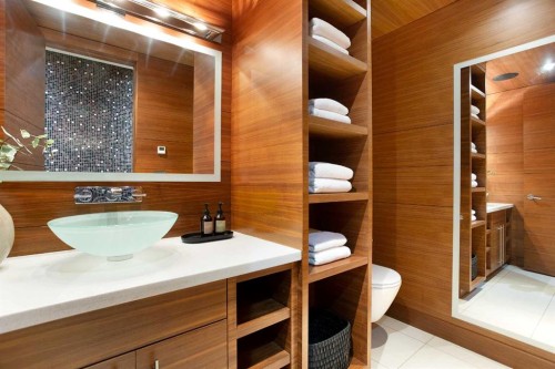 738 Crescent Road Nw, Calgary, AB - Indoor Photo Showing Bathroom