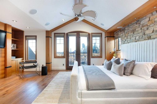 738 Crescent Road Nw, Calgary, AB - Indoor Photo Showing Bedroom