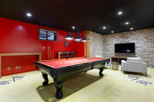 738 Crescent Road Nw, Calgary, AB - Indoor Photo Showing Other Room
