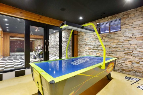 738 Crescent Road Nw, Calgary, AB -  Photo Showing Other Room