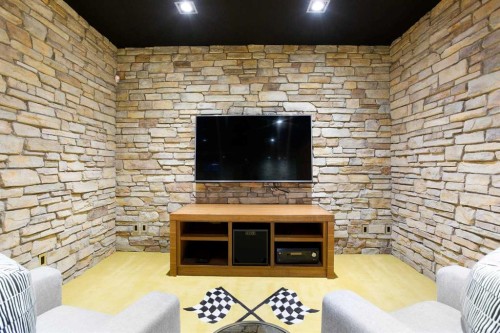 738 Crescent Road Nw, Calgary, AB - Indoor With Fireplace