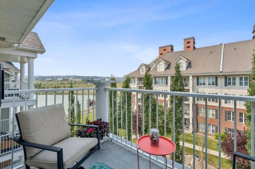 3407-10 Country Village Park NE Calgary, AB T3K 0W5