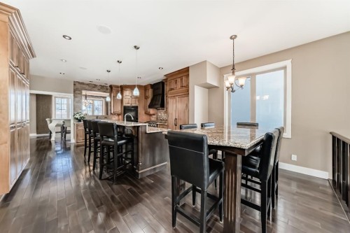 1108 Bellevue Avenue Se, Calgary, AB - Indoor Photo Showing Dining Room