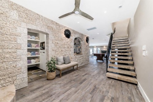 1108 Bellevue Avenue Se, Calgary, AB - Indoor Photo Showing Other Room