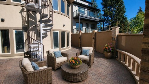 1108 Bellevue Avenue Se, Calgary, AB - Outdoor With Balcony