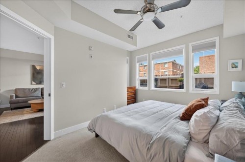 109-838 19 Avenue Sw, Calgary, AB - Indoor Photo Showing Bedroom