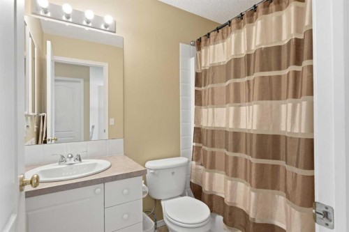 140 Arbour Stone Crescent Nw, Calgary, AB - Indoor Photo Showing Bathroom