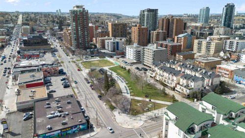 209-1720 10 Street Sw, Calgary, AB - Outdoor With View