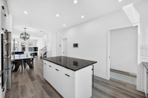 40 Amblefield View Nw, Calgary, AB - Indoor Photo Showing Kitchen With Upgraded Kitchen