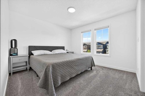40 Amblefield View Nw, Calgary, AB - Indoor Photo Showing Bedroom