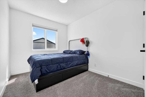 40 Amblefield View Nw, Calgary, AB - Indoor Photo Showing Bedroom