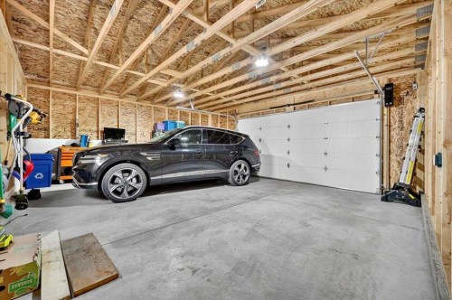 40 Amblefield View Nw, Calgary, AB - Indoor Photo Showing Garage