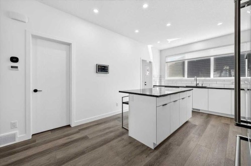 40 Amblefield View Nw, Calgary, AB - Indoor Photo Showing Kitchen With Upgraded Kitchen