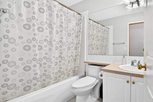168 Country Hills Way Nw, Calgary, AB - Indoor Photo Showing Bathroom