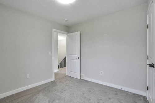 368 Nolanhurst Crescent Nw, Calgary, AB - Indoor Photo Showing Other Room