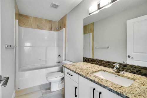 368 Nolanhurst Crescent Nw, Calgary, AB - Indoor Photo Showing Bathroom