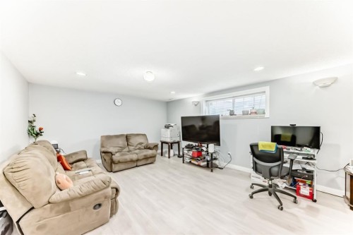 59 Templeson Road Ne, Calgary, AB - Indoor