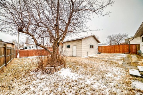 59 Templeson Road Ne, Calgary, AB - Outdoor