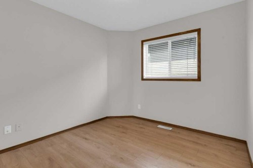 120 Gleneagles Terrace, Cochrane, AB - Indoor Photo Showing Other Room