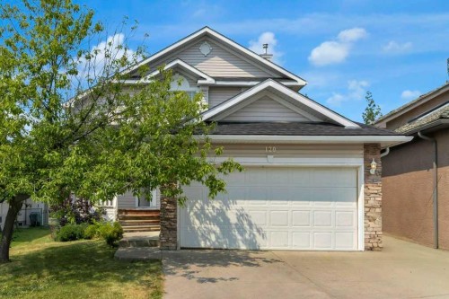 120 Gleneagles Terrace, Cochrane, AB - Outdoor