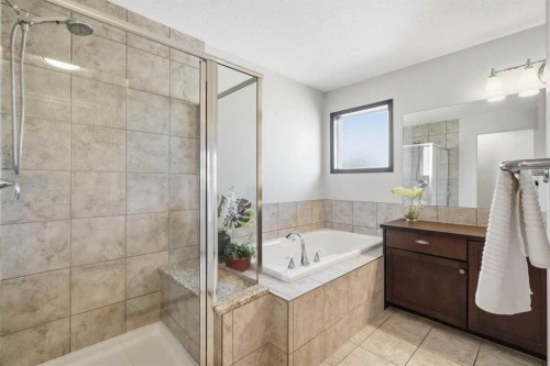 691 Panamount Boulevard Nw, Calgary, AB - Indoor Photo Showing Bathroom