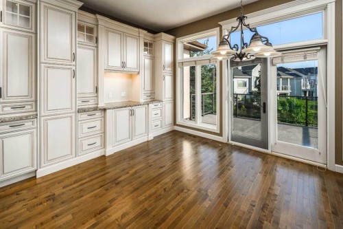 41 Cranleigh Park Se, Calgary, AB - Indoor Photo Showing Kitchen
