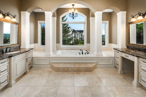 41 Cranleigh Park Se, Calgary, AB - Indoor Photo Showing Bathroom