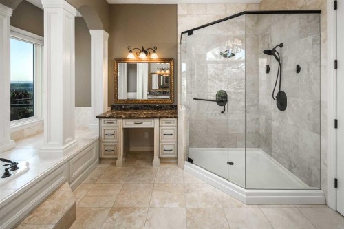 41 Cranleigh Park Se, Calgary, AB - Indoor Photo Showing Bathroom
