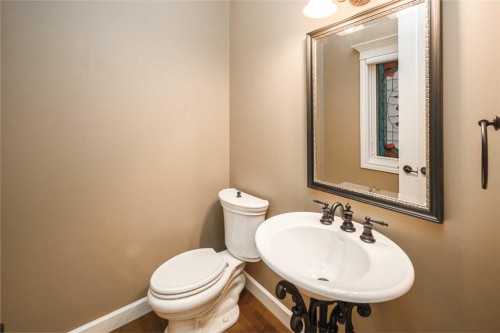 41 Cranleigh Park Se, Calgary, AB - Indoor Photo Showing Bathroom