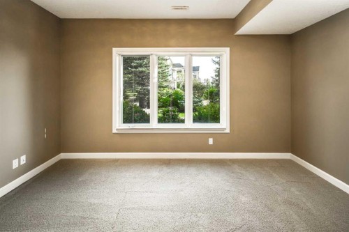 41 Cranleigh Park Se, Calgary, AB - Indoor Photo Showing Other Room