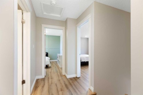 8 Midridge Bay Se, Calgary, AB - Indoor Photo Showing Other Room