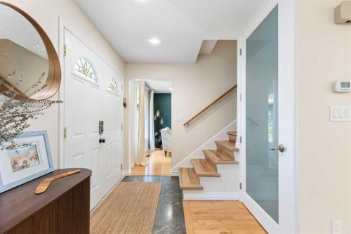 8 Midridge Bay Se, Calgary, AB - Indoor Photo Showing Other Room