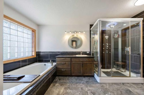 391 Banister Drive, Okotoks, AB - Indoor Photo Showing Bathroom