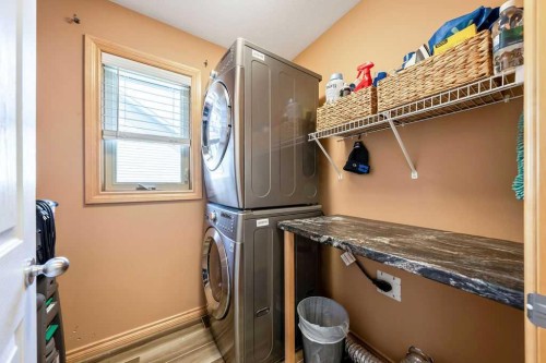 391 Banister Drive, Okotoks, AB - Indoor Photo Showing Laundry Room