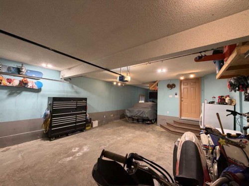 391 Banister Drive, Okotoks, AB - Indoor Photo Showing Other Room