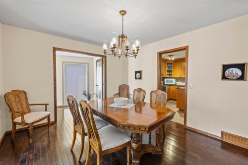 203 Silver Valley Boulevard Nw, Calgary, AB - Indoor Photo Showing Dining Room