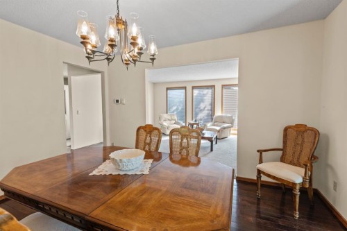 203 Silver Valley Boulevard Nw, Calgary, AB - Indoor Photo Showing Dining Room