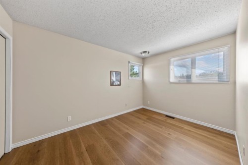203 Silver Valley Boulevard Nw, Calgary, AB - Indoor Photo Showing Other Room