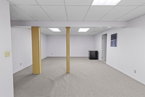 203 Silver Valley Boulevard Nw, Calgary, AB - Indoor