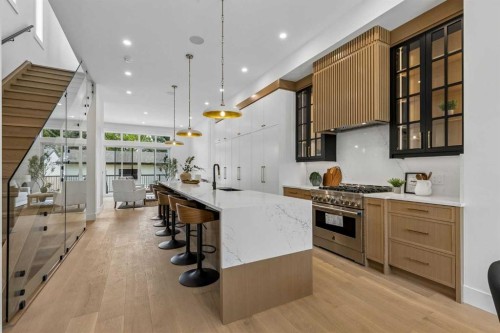 2708 18 Street Nw, Calgary, AB - Indoor Photo Showing Kitchen With Upgraded Kitchen