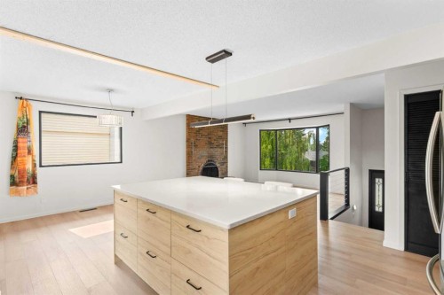 5467 Dalrymple Crescent Nw, Calgary, AB - Indoor