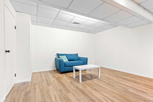 5467 Dalrymple Crescent Nw, Calgary, AB - Indoor Photo Showing Other Room