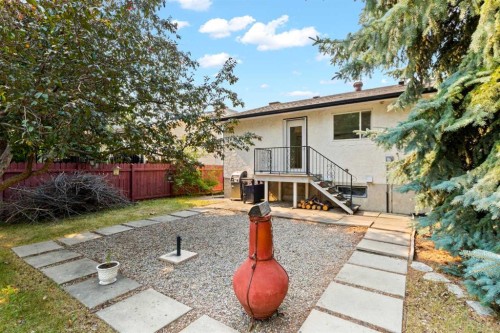 5467 Dalrymple Crescent Nw, Calgary, AB - Outdoor