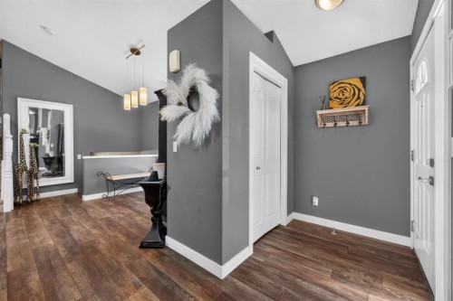 79 Cranberry Square Se, Calgary, AB - Indoor Photo Showing Other Room