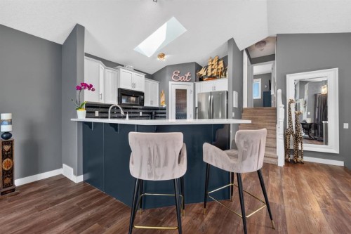 79 Cranberry Square Se, Calgary, AB - Indoor
