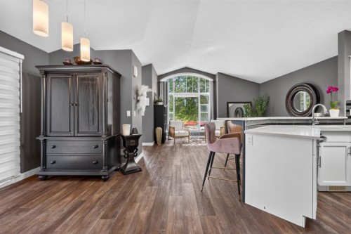 79 Cranberry Square Se, Calgary, AB - Indoor Photo Showing Other Room