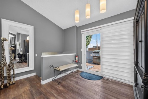 79 Cranberry Square Se, Calgary, AB - Indoor Photo Showing Other Room